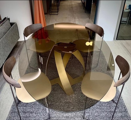 Tavolo design moderno - di,
